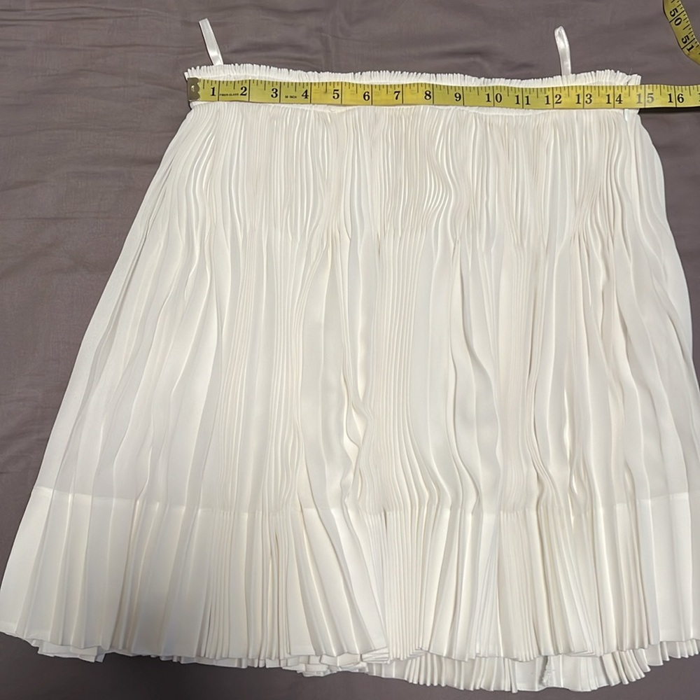 NWOT Vince skirt - Picture 10 of 10